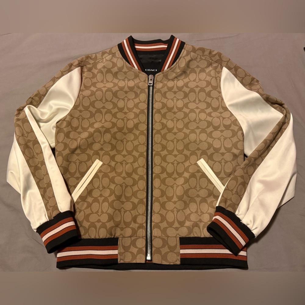 Coach signature bomber in size XS